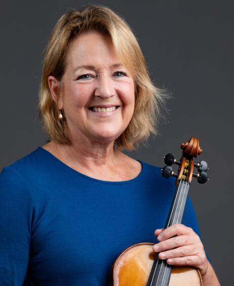 Jillienne Bowers, violin