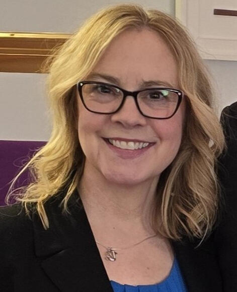 Lesli McCage, clarinet